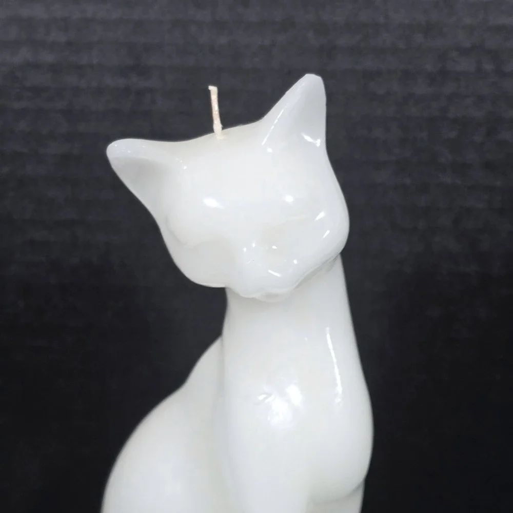 Sitting‎ Cat Figural Candle White Wax MCM Style Animal Decor 8.5 Inch